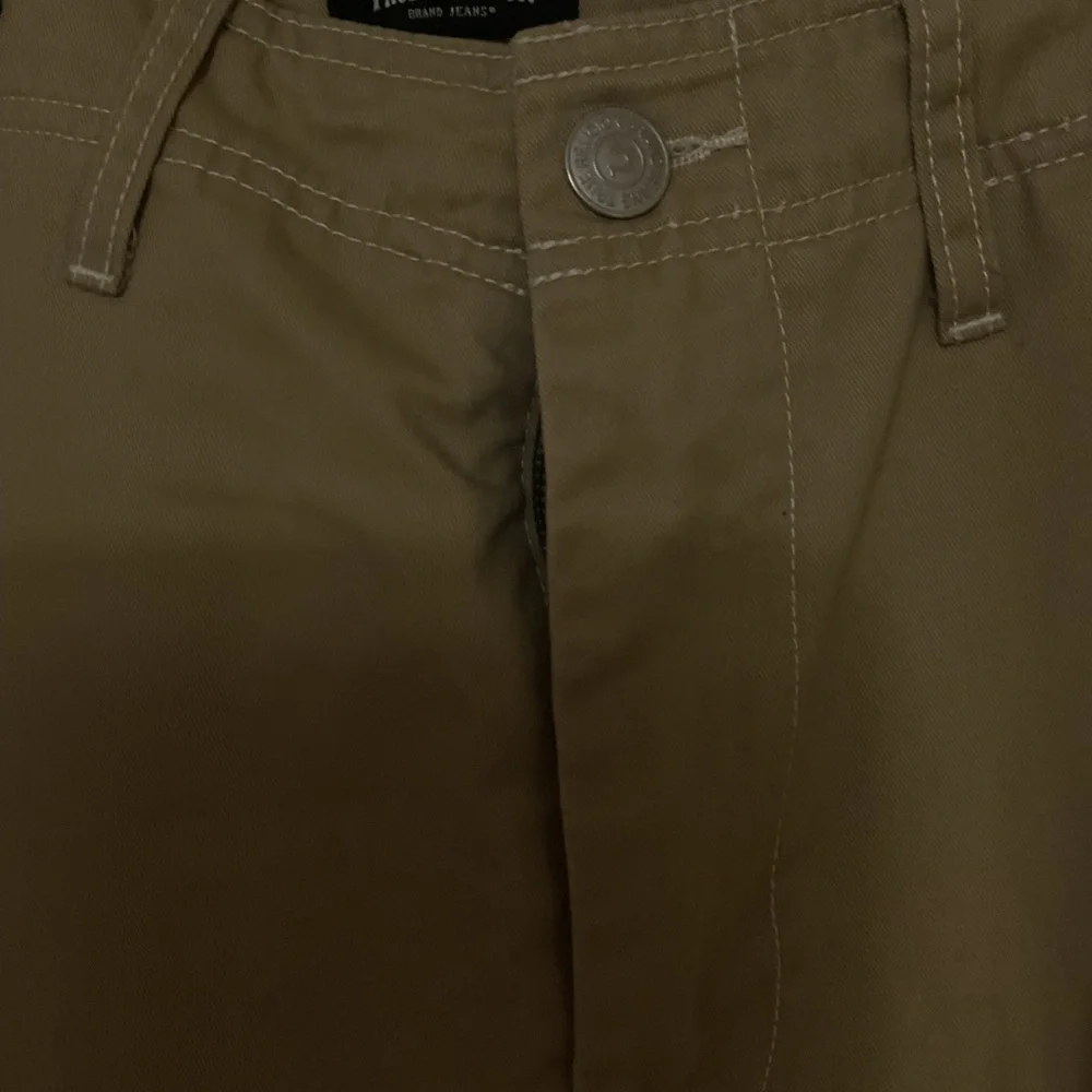 True Religion men’s size 36/32  beige cargo pants